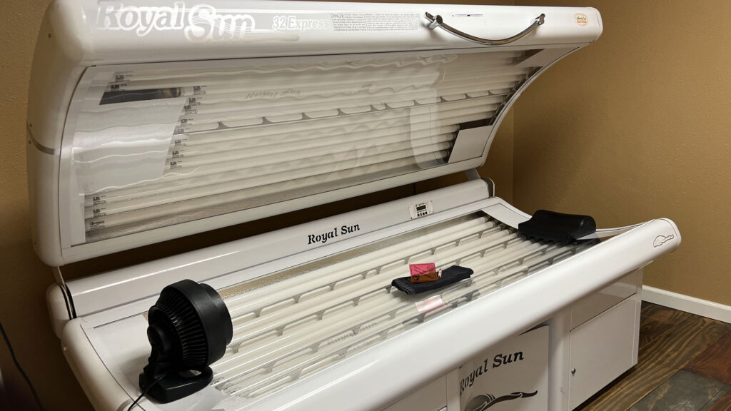 Royal Sun Tanning Bed